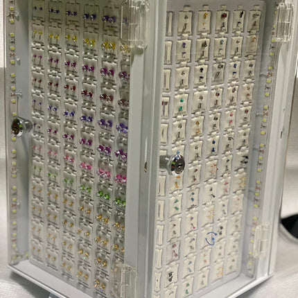4-Way LED Locking Jewelry Display Case – 4-Sided with Lock & Key | Retail Jewelry Display (Item #532)